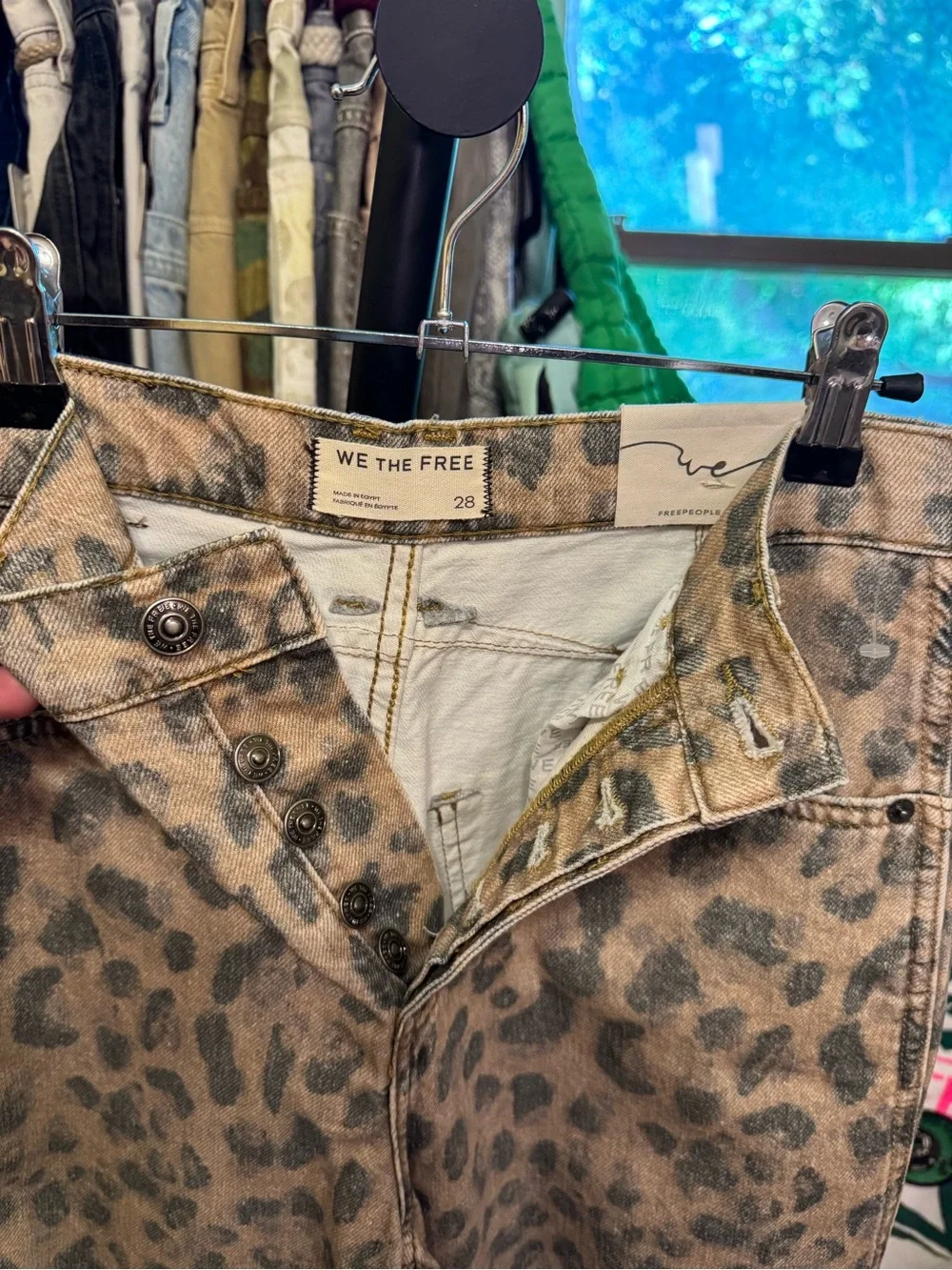 NWOT Free People We The Free Good Luck Printed Barrel Jeans - brown sugar - 28 - Picture 12 of 12